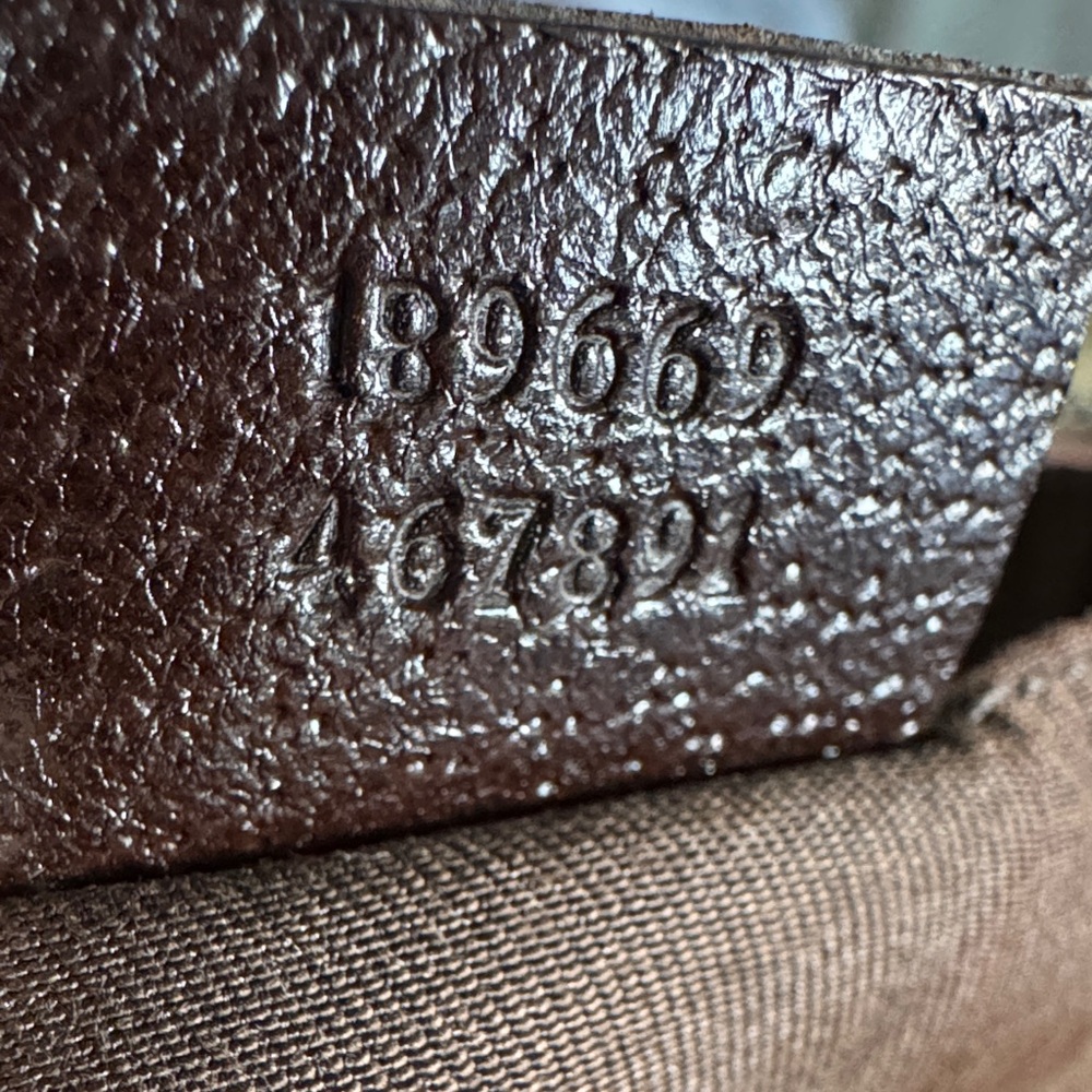 Gucci Sherry GG Monogram Tote with Red and Green Straps - Picture 16 of 16